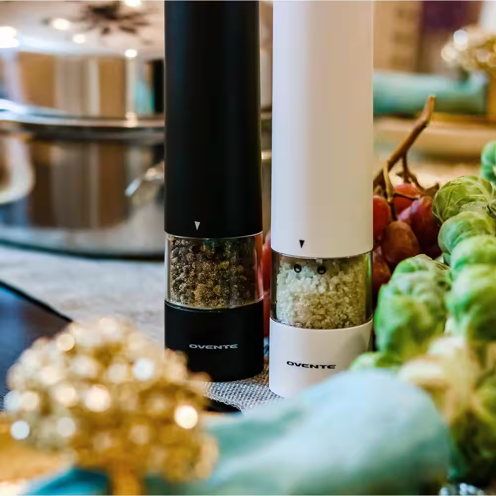 OVENTE Salt and Pepper Grinder Set, Battery Operated 4 AA, Black and White